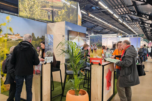 Paris Randos Nature - ©Loire Tourisme - Amandine Pichon (1) Paris Randos Nature - ©Loire Tourisme - Amandine Pichon (1)